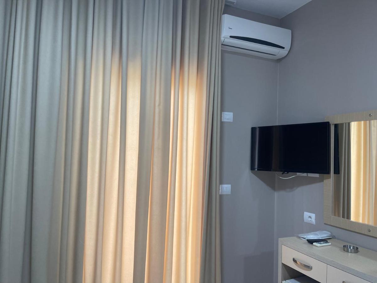 Four Seasons Hotel 3*
