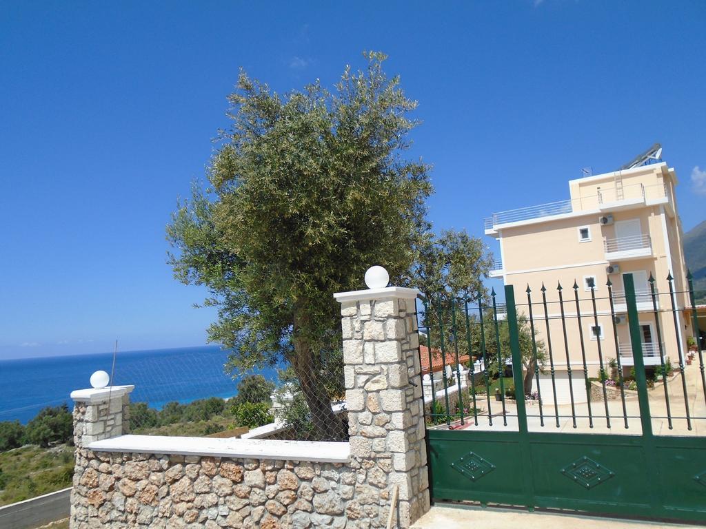 Four Seasons 3* Dhërmi