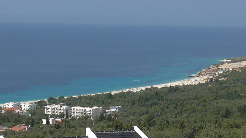 Four Seasons 3*